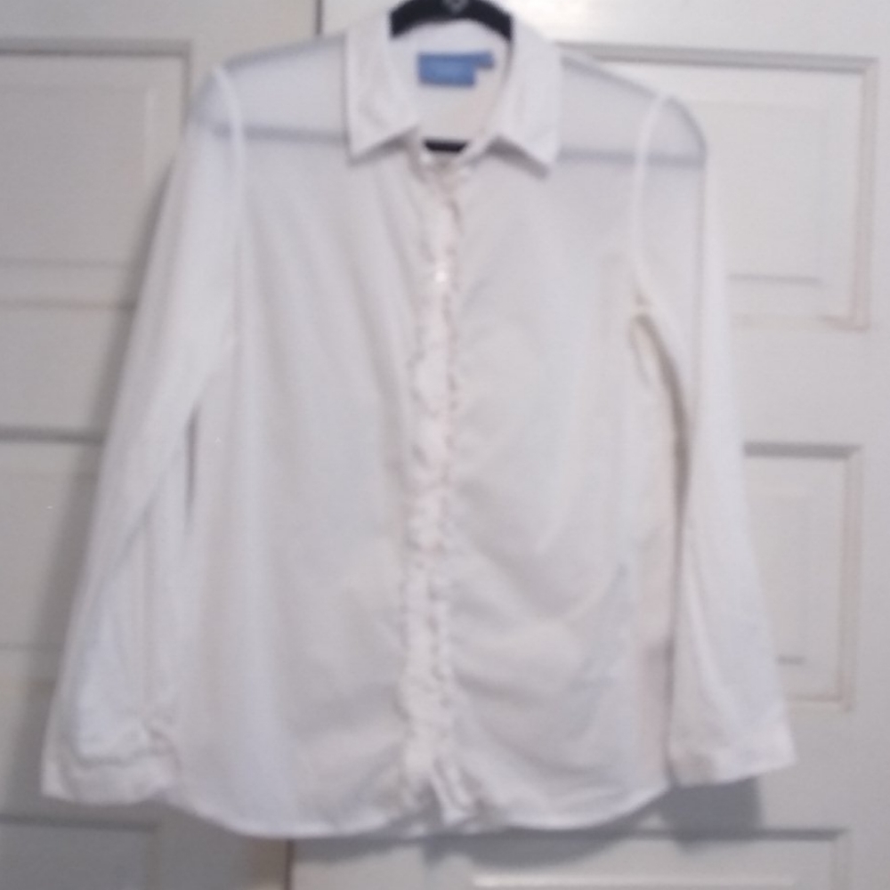 Vera Wang, Simply Vera, white long sleeve shirt.